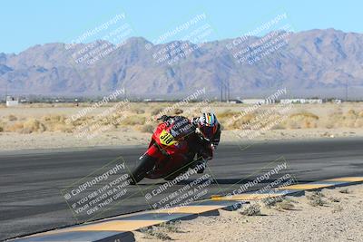 media/Jan-10-2025-CVMA Friday Practice (Fri) [[489e0da257]]/Group 4 and Trackday/Session 2 (Turn 4 Inside)/